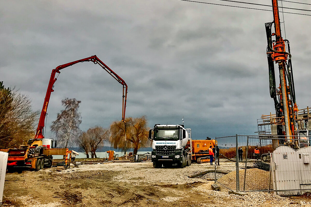 Betonlogisztika - cölöpbetonozás Balatonfüred