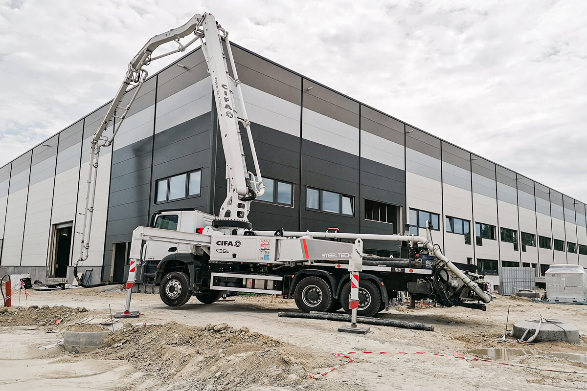 Betonlogisztika - csarnokbetonozás Szentkirályszabadja