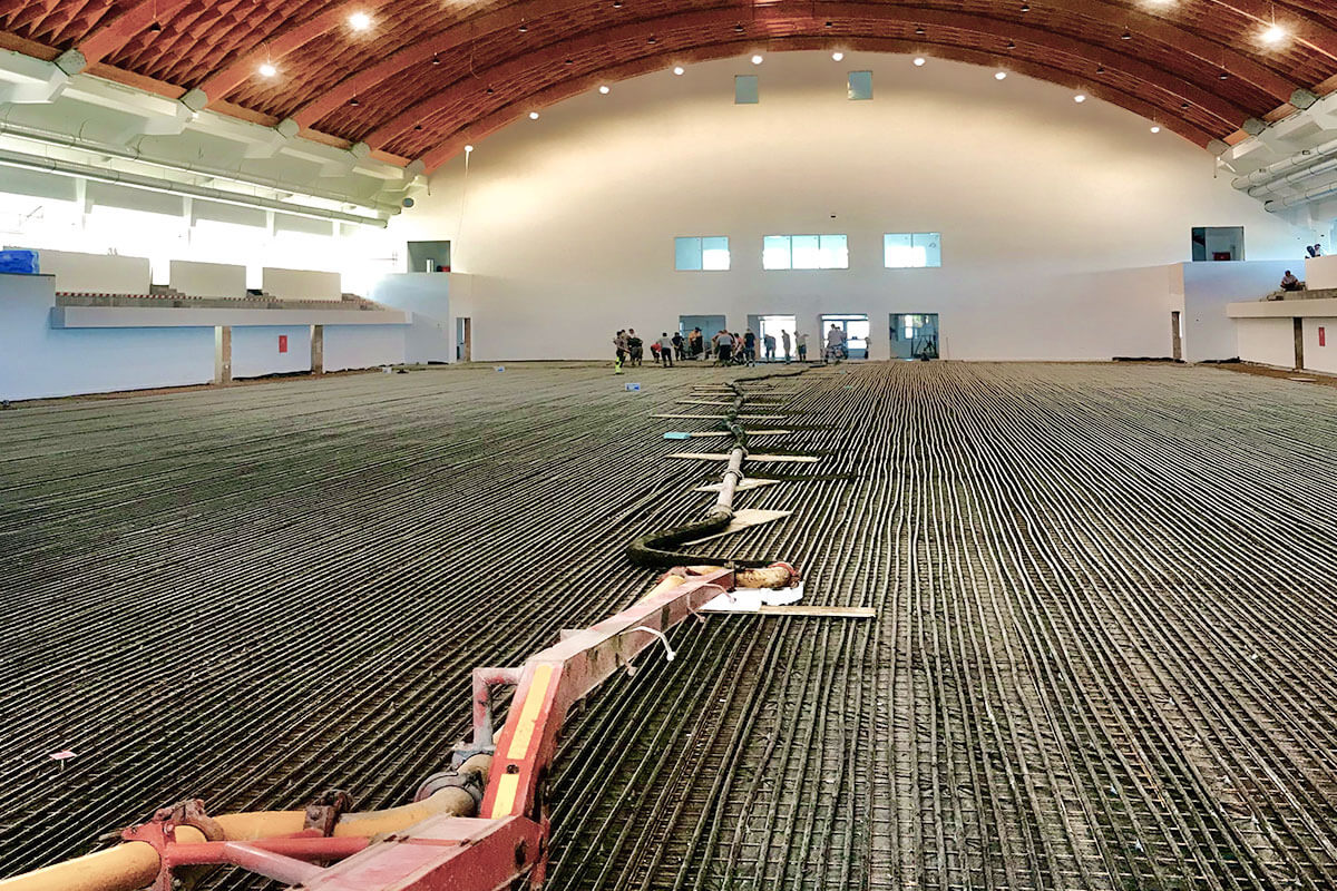 Betonlogisztika - jégcsarnokbetonozás Ajka